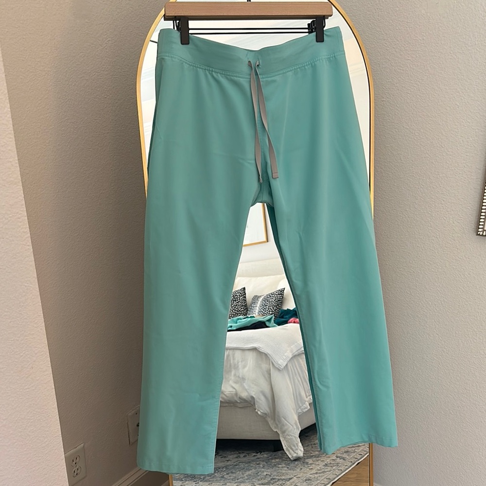 Figs Aqua Livingston Basic Medium Petite scrub pants
